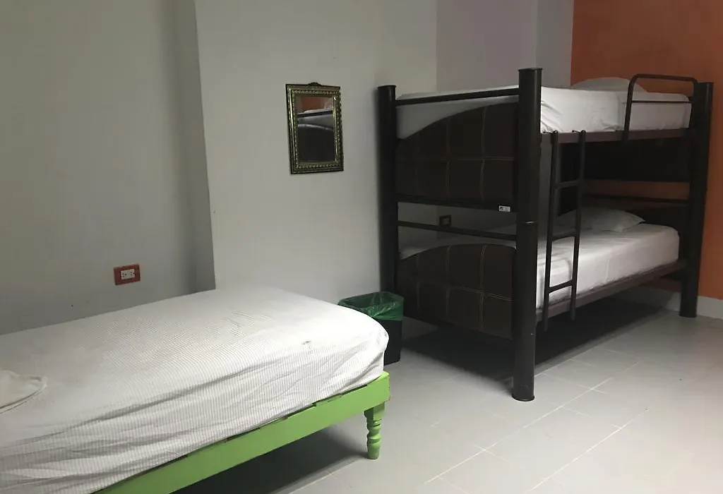 Hostel Mundo Maya-1